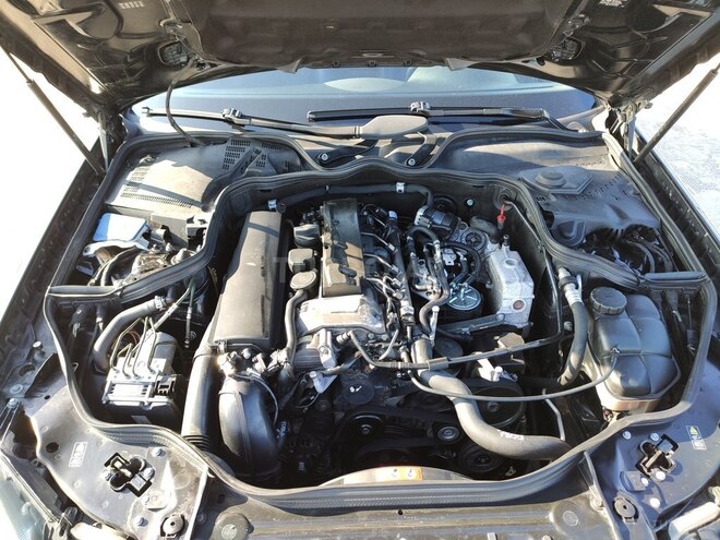 Mercedes E 220 2007, 260,000 km - 2.2 l - Bakı
