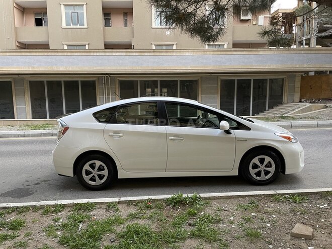 Toyota Prius 2015, 164,000 km - 1.8 l - Bakı