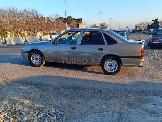 Opel Vectra 1995, 600,000 km - 2.0 л - Sumqayıt