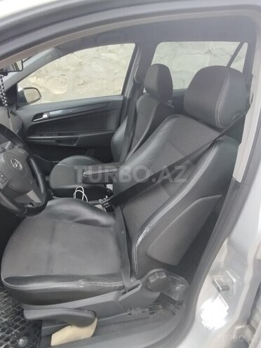 Opel Astra 2004, 135,809 km - 1.7 л - Bakı