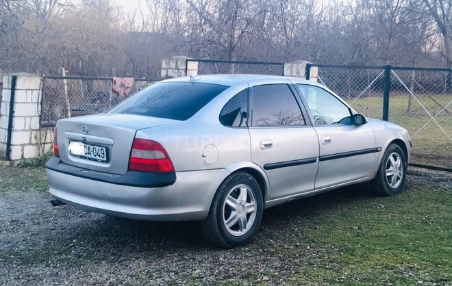Opel Vectra 1998, 347,000 km - 2.0 l - Qazax