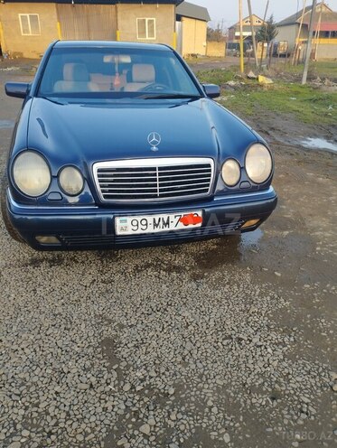 Mercedes E 240 1997, 460,000 km - 2.4 l - Masallı