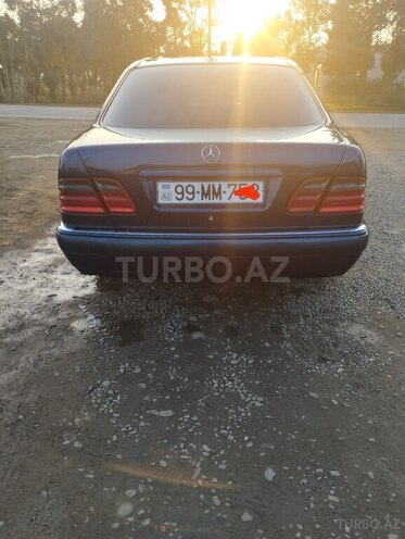 Mercedes E 240 1997, 460,000 km - 2.4 l - Masallı