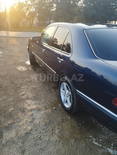Mercedes E 240 1997, 460,000 km - 2.4 l - Masallı