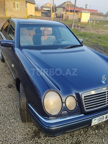 Mercedes E 240 1997, 460,000 km - 2.4 l - Masallı