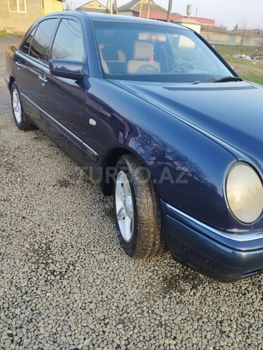 Mercedes E 240 1997, 460,000 km - 2.4 l - Masallı