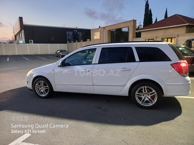 Opel Astra 2009, 176,000 km - 1.4 l - Bakı