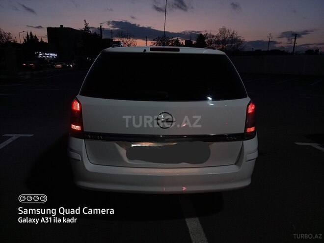 Opel Astra 2009, 176,000 km - 1.4 l - Bakı