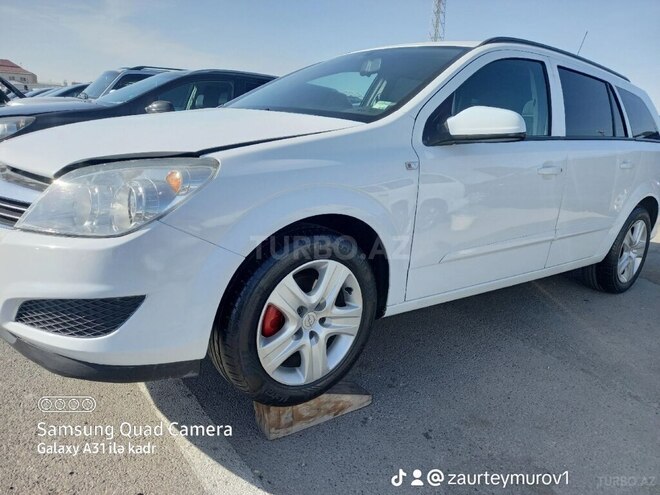 Opel Astra 2009, 176,000 km - 1.4 l - Bakı