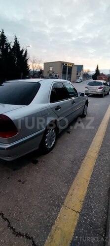 Mercedes C 200 1998, 260,000 km - 2.0 л - Qusar