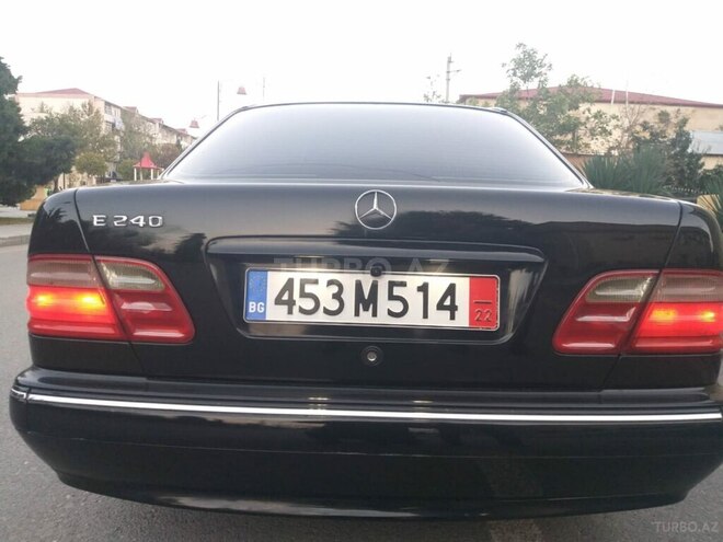Mercedes E 240 1999, 285,238 km - 2.4 л - Yevlax
