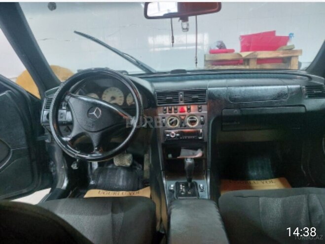Mercedes C 220 2000, 300,000 km - 2.2 l - Bakı