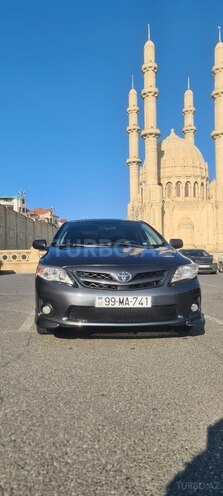 Toyota Corolla 2013, 218,871 km - 1.8 l - Bakı