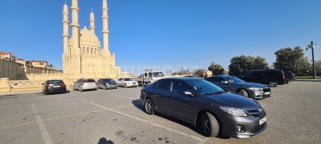 Toyota Corolla 2013, 218,871 km - 1.8 l - Bakı