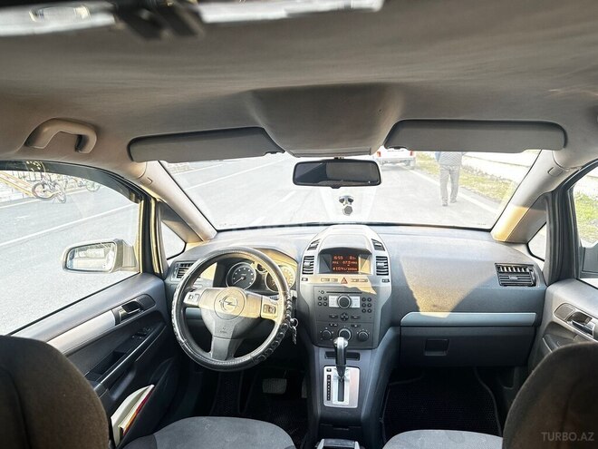 Opel Zafira 2005, 327,385 km - 2.2 l - Zaqatala