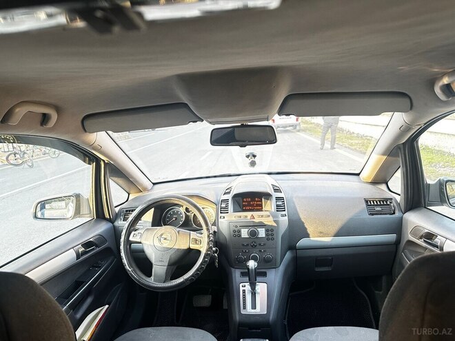 Opel Zafira 2005, 327,385 km - 2.2 l - Zaqatala