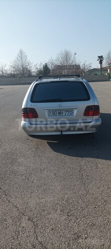 Mercedes E 220 2000, 307,849 km - 2.2 l - Bərdə