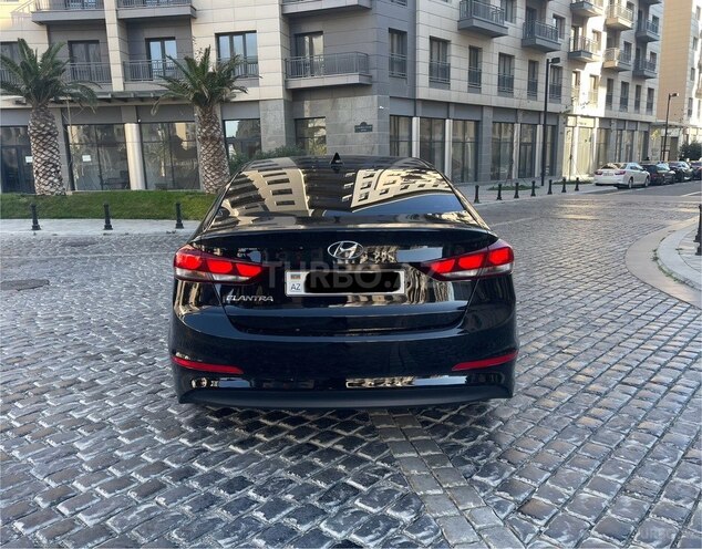 Hyundai Elantra 2017, 111,045 km - 2.0 l - Bakı