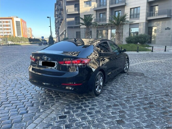 Hyundai Elantra 2017, 111,045 km - 2.0 l - Bakı