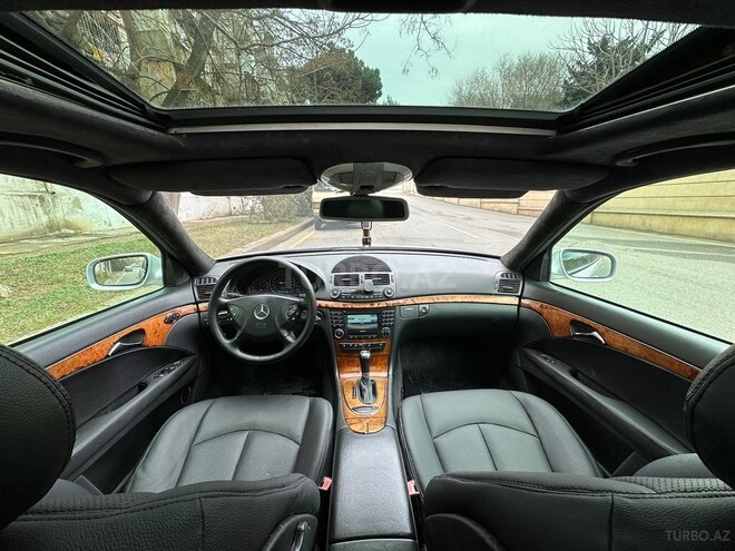 Mercedes E 240 2002, 279,000 km - 2.6 l - Bakı