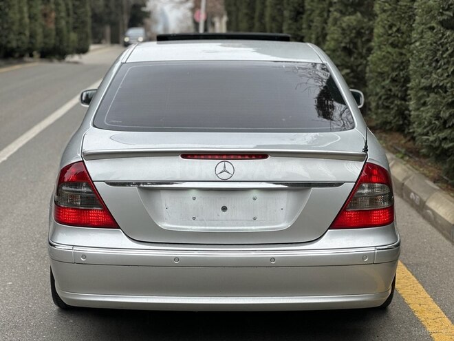Mercedes E 240 2002, 279,000 km - 2.6 l - Bakı