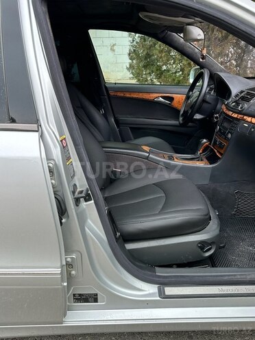 Mercedes E 240 2002, 279,000 km - 2.6 l - Bakı