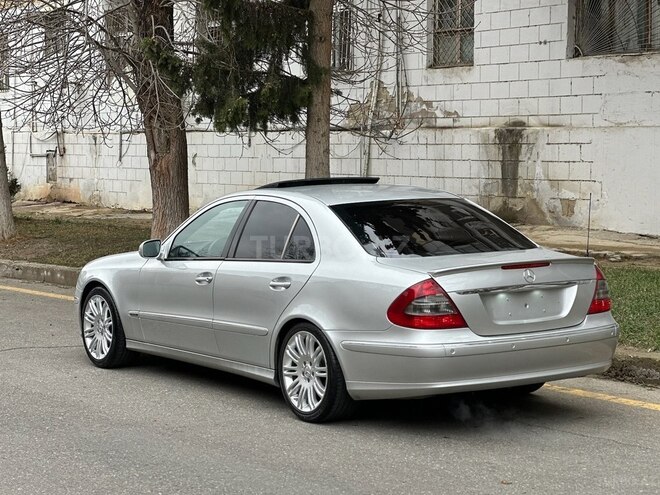 Mercedes E 240 2002, 279,000 km - 2.6 l - Bakı