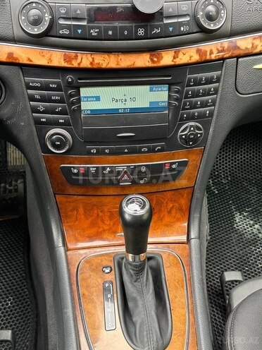 Mercedes E 240 2002, 279,000 km - 2.6 l - Bakı
