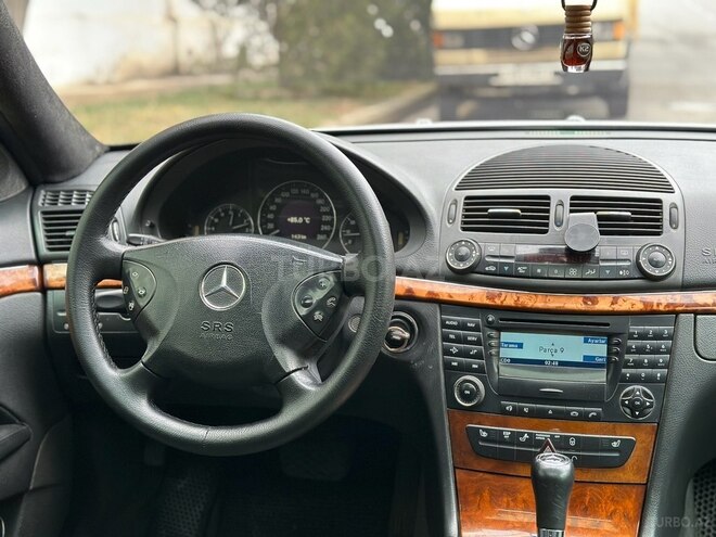 Mercedes E 240 2002, 279,000 km - 2.6 l - Bakı