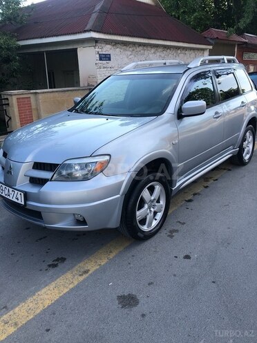 Mitsubishi Outlander 2006, 283,000 km - 2.4 l - Şəki