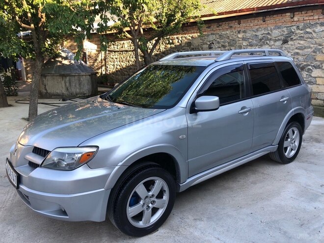 Mitsubishi Outlander 2006, 283,000 km - 2.4 l - Şəki