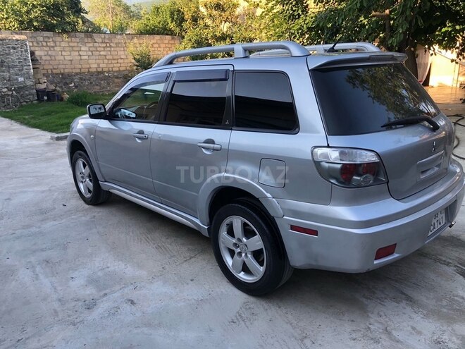 Mitsubishi Outlander 2006, 283,000 km - 2.4 l - Şəki