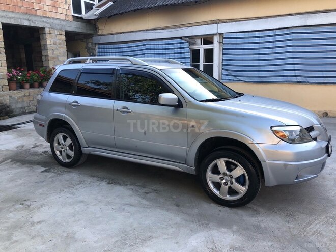 Mitsubishi Outlander 2006, 283,000 km - 2.4 l - Şəki