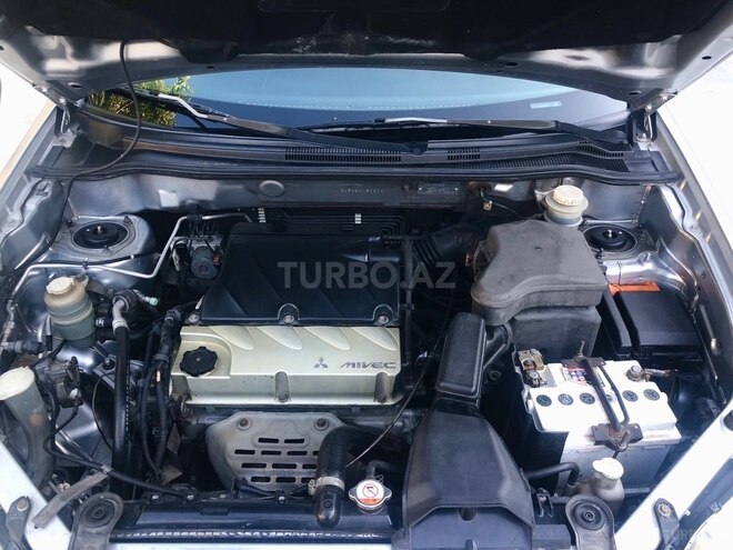 Mitsubishi Outlander 2006, 283,000 km - 2.4 l - Şəki