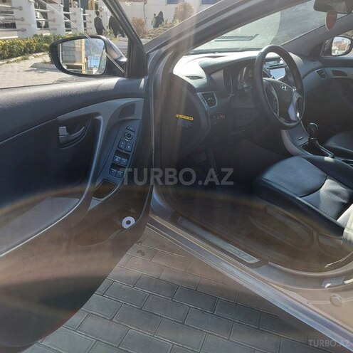 Hyundai Elantra 2015, 103,325 km - 1.6 l - Bakı