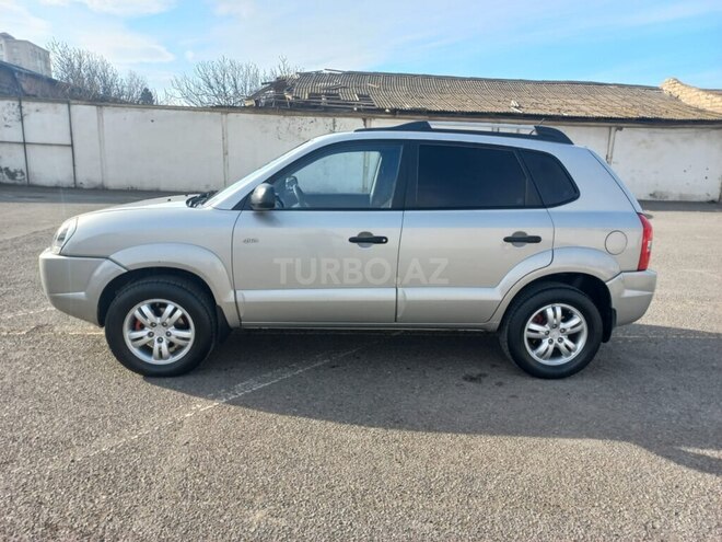 Hyundai Tucson 2007, 143,000 km - 2.0 л - Samux