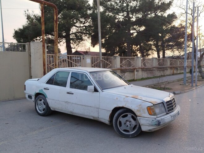 Mercedes E 250 1990, 456,000 km - 2.5 л - Bakı