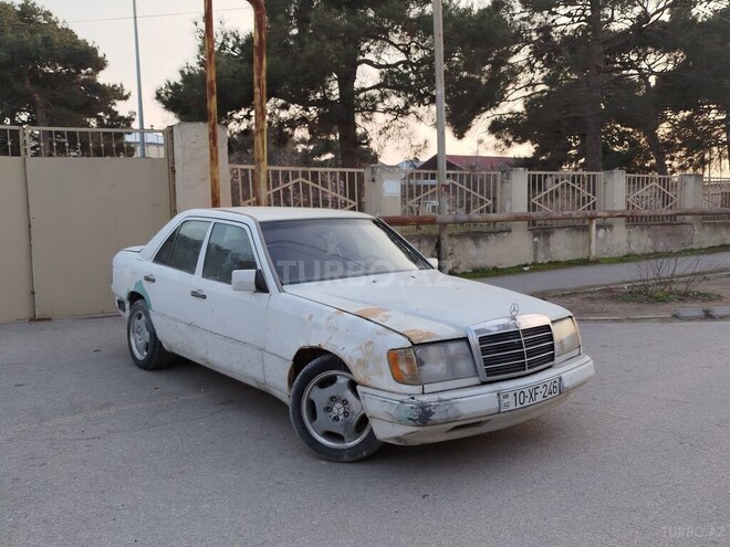 Mercedes E 250 1990, 456,000 km - 2.5 л - Bakı