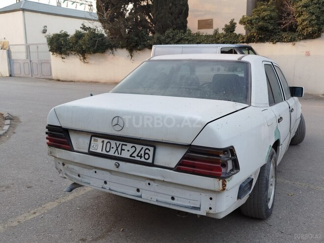 Mercedes E 250 1990, 456,000 km - 2.5 л - Bakı