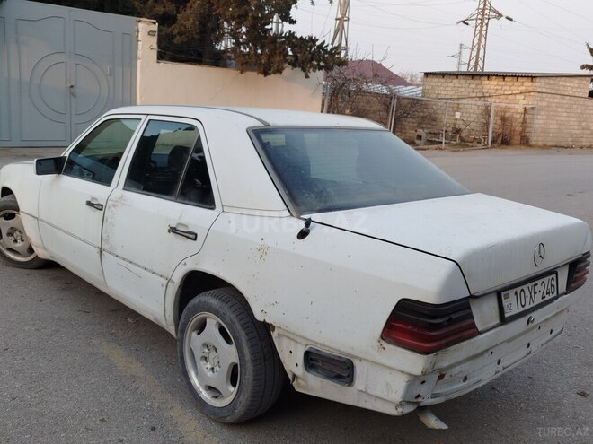 Mercedes E 250 1990, 456,000 km - 2.5 л - Bakı