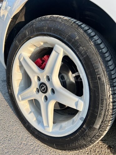 Opel Astra 2011, 243,000 km - 1.4 l - Bakı