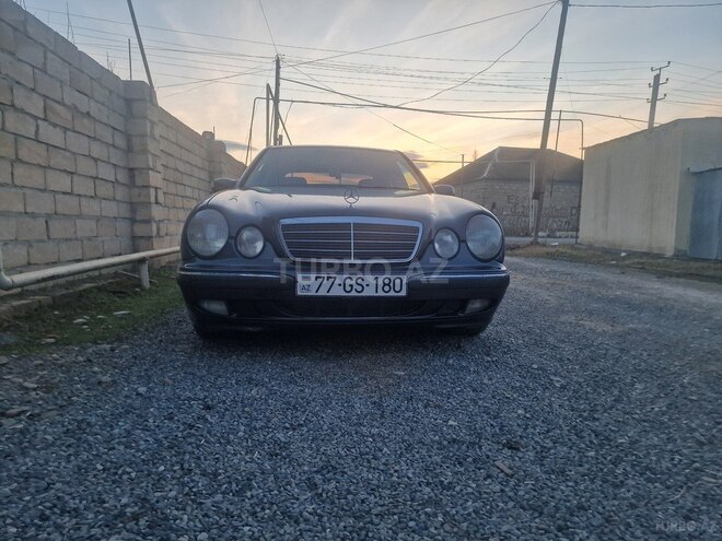Mercedes E 220 2000, 350,000 km - 2.2 l - Gəncə