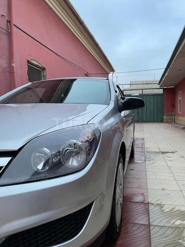 Opel Astra 2010, 200,000 km - 1.3 l - Bakı