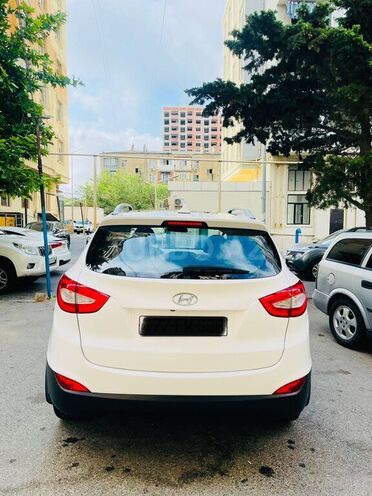 Hyundai ix35 2013, 208,000 km - 2.4 л - Bakı