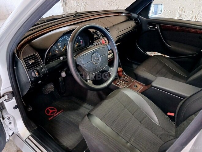 Mercedes C 240 1997, 358,000 km - 2.4 l - Şamaxı
