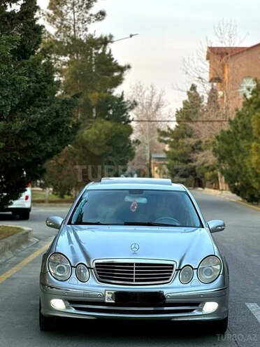 Mercedes E 240 2004, 390,000 km - 2.6 л - Bakı