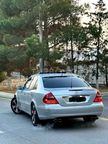 Mercedes E 240 2004, 390,000 km - 2.6 л - Bakı