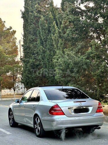 Mercedes E 240 2004, 390,000 km - 2.6 л - Bakı