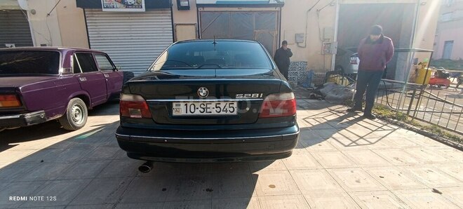BMW 528 1998, 980,000 km - 2.8 л - Şirvan