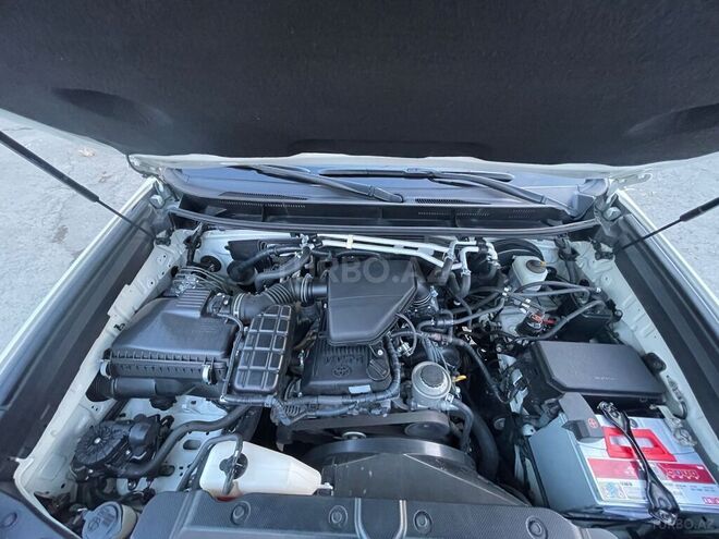 Toyota Prado 2012, 130,000 km - 2.7 l - Zaqatala
